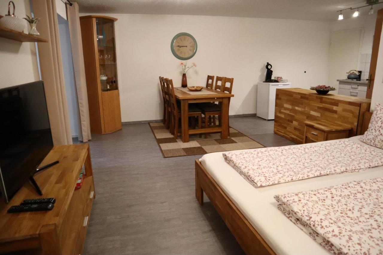 Ferienwohnung Tislenko Rust Bagian luar foto